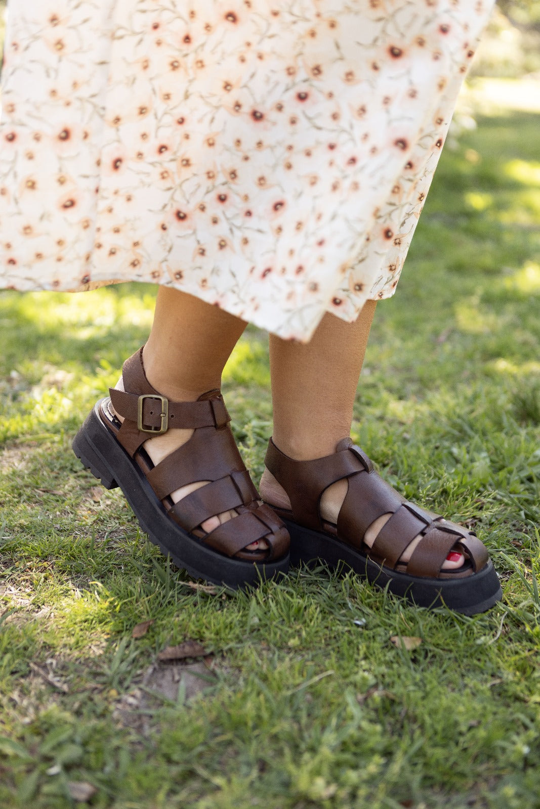 Lara: Sandalia Kiko's Chocolate