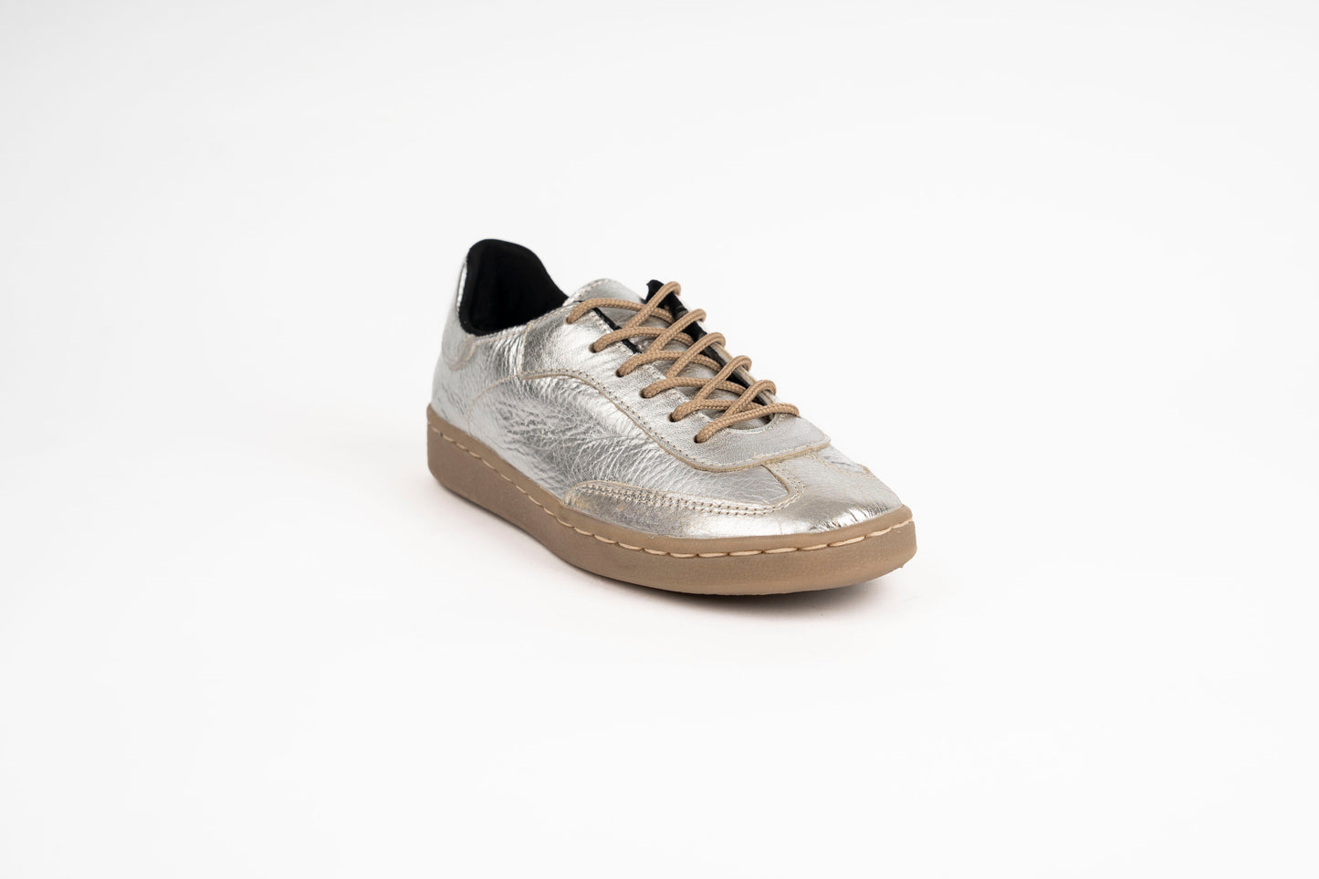 Viena: Sneaker Kiko's Plata