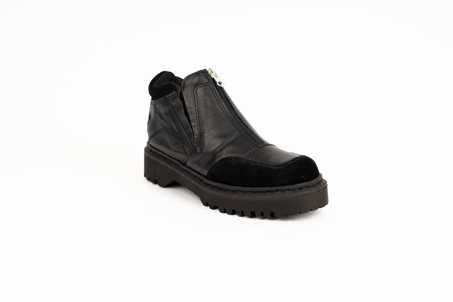 Tracker: Bota Kiko's Negro
