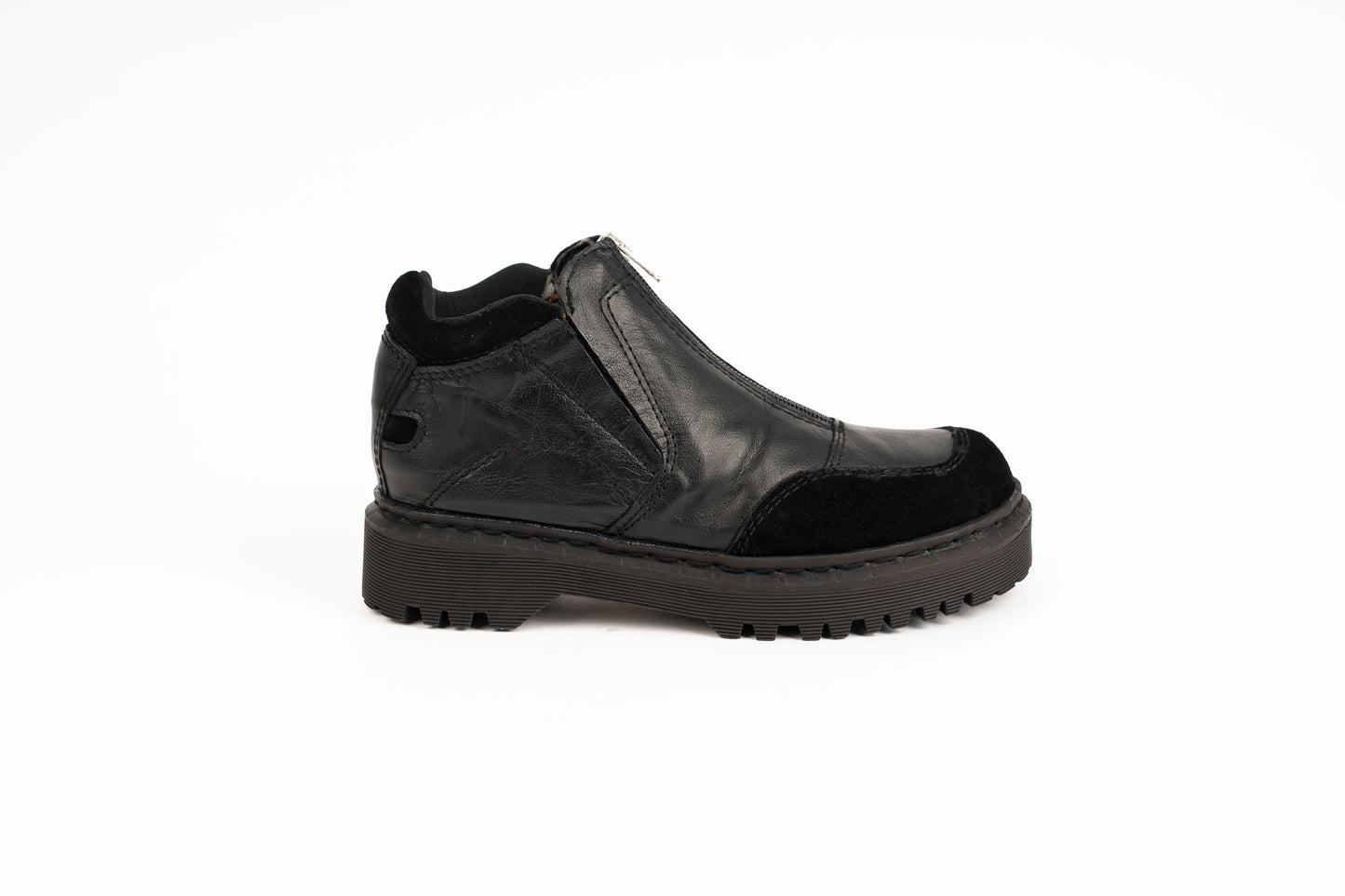 Tracker: Bota Kiko's Negro