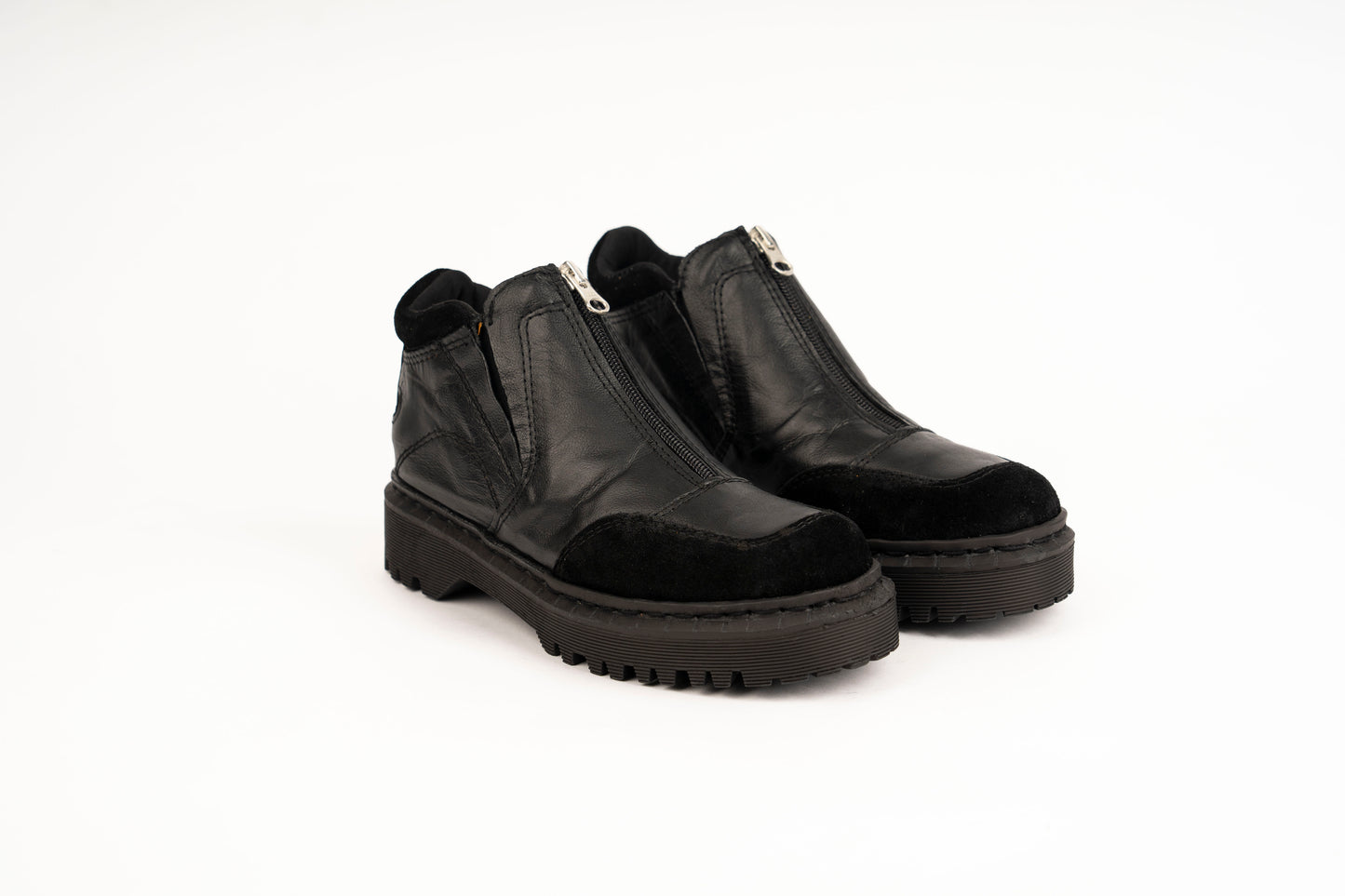 Tracker: Bota Kiko's Negro