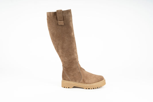 Berna: Bota Kiko's Arena