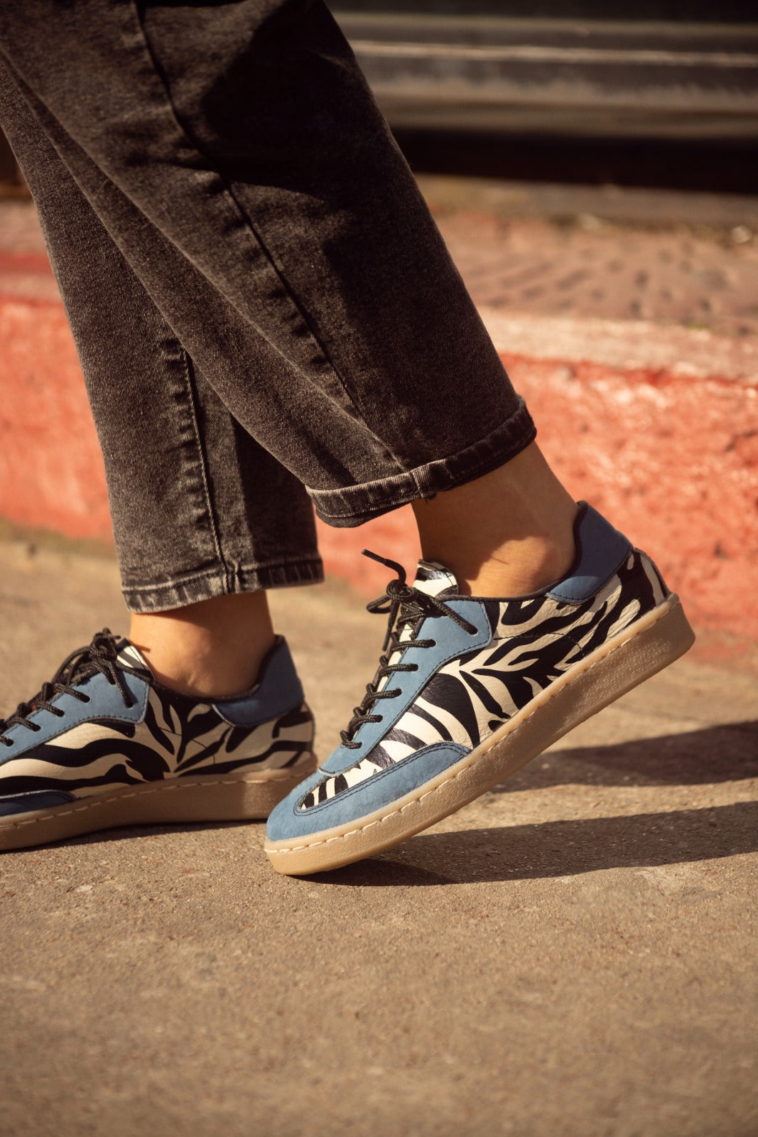 Viena: Sneaker Kiko's print  y azul