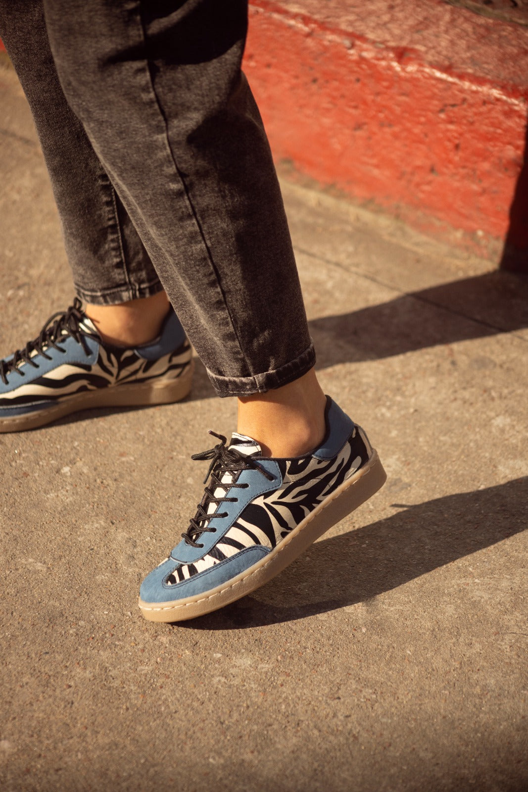 Viena: Sneaker Kiko's print  y azul